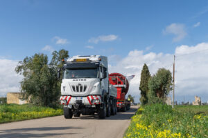 450224_1147225_astra_transport_wind_turbines